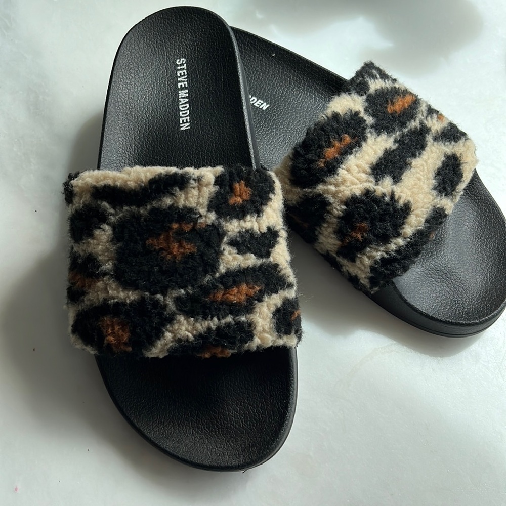 Steve Madden slides 9